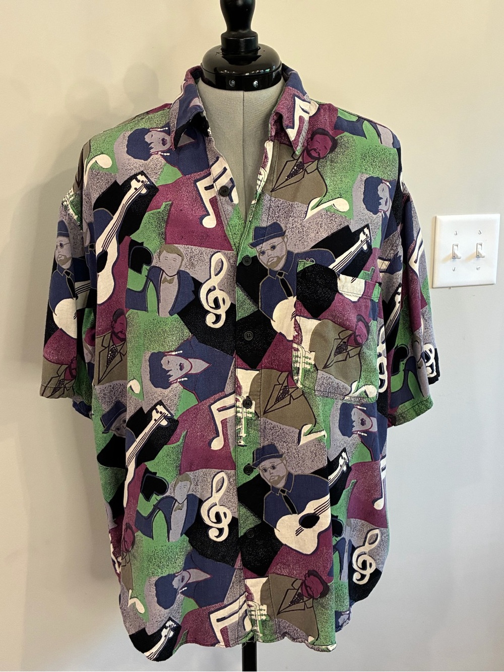 Vintage 90’s City Streets Music Musician Print Short Sleeve Button-Down